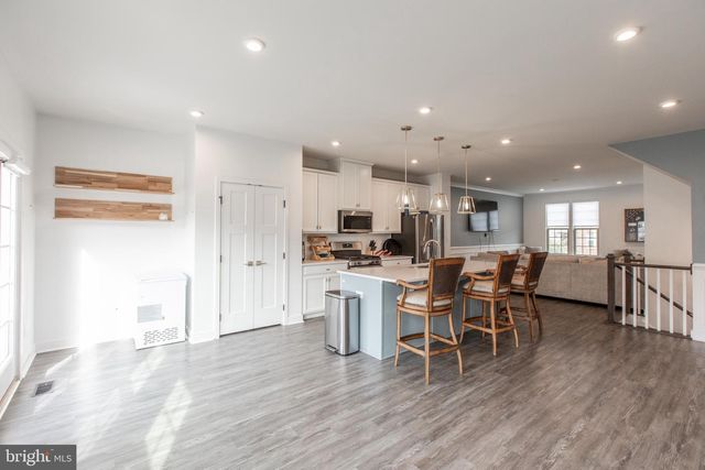 18105 RED CEDAR RD, Dumfries, VA 22026