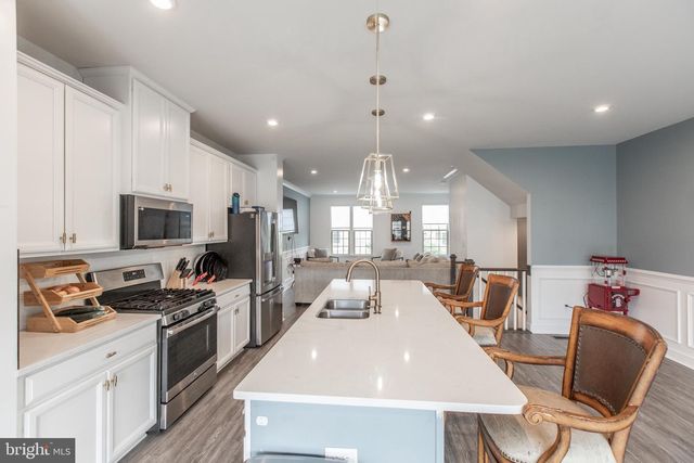 18105 RED CEDAR RD, Dumfries, VA 22026