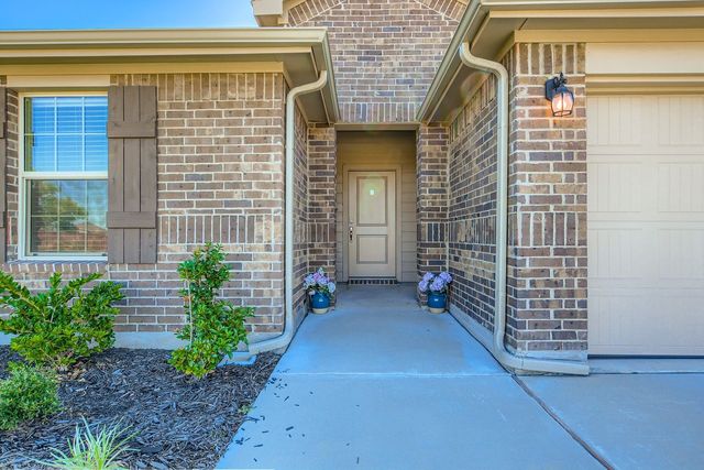 429 Valentine Court, Burleson, TX 76028