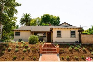 22103 Del Valle Street, Woodland Hills (los Angeles), CA 91364