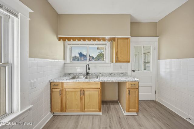 1810 Oregon Ave, Louisville, KY 40210