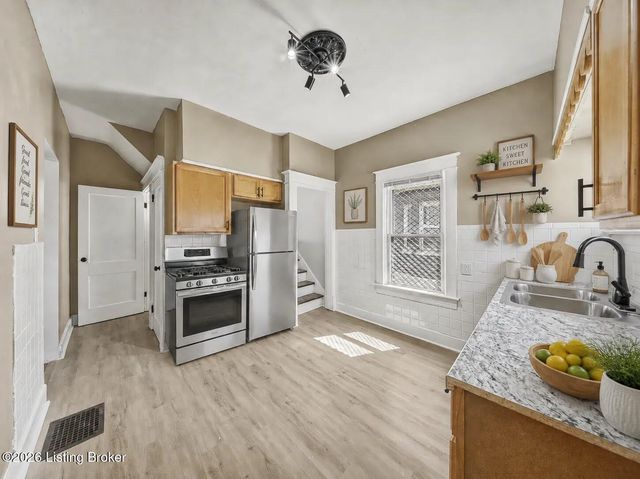 1810 Oregon Ave, Louisville, KY 40210
