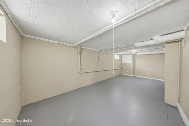 1810 Oregon Ave, Louisville, KY 40210