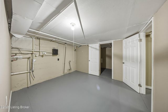 1810 Oregon Ave, Louisville, KY 40210