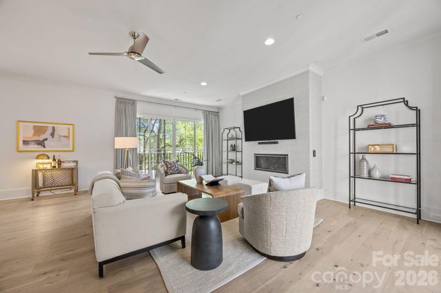 1708 Lombardy Circle D, Charlotte, NC 28203