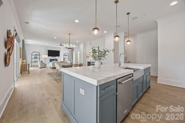 1708 Lombardy Circle D, Charlotte, NC 28203