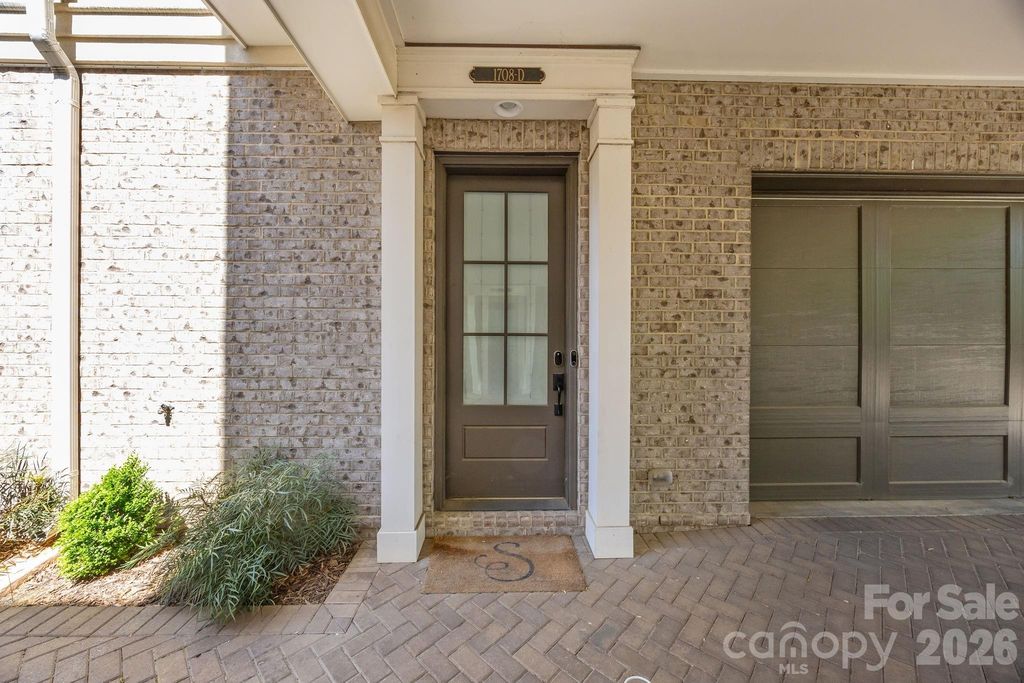 1708 Lombardy Circle D, Charlotte, NC 28203