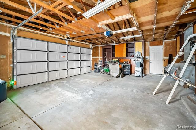 6742 Canterbury Court, Shelby Twp, MI 48316