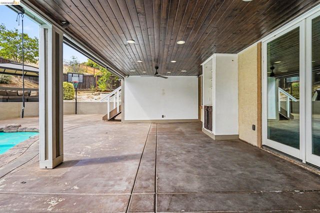 2700 St Regis Ave, Brentwood, CA 94513