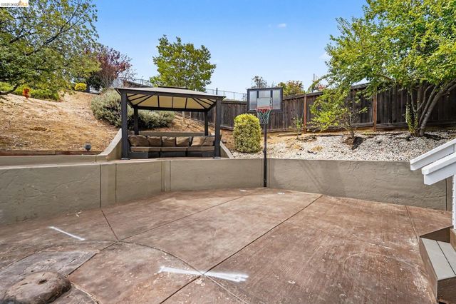 2700 St Regis Ave, Brentwood, CA 94513