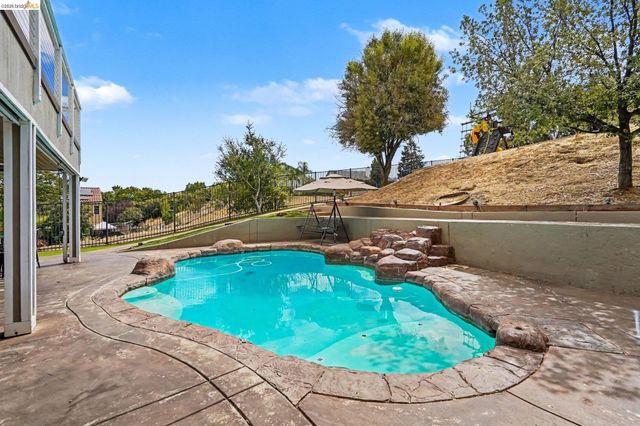 2700 St Regis Ave, Brentwood, CA 94513