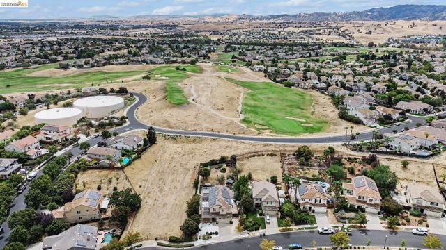 2700 St Regis Ave, Brentwood, CA 94513