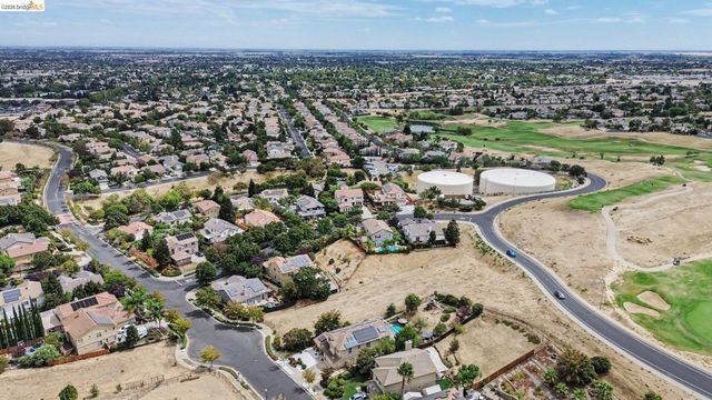 2700 St Regis Ave, Brentwood, CA 94513