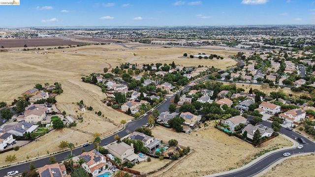 2700 St Regis Ave, Brentwood, CA 94513