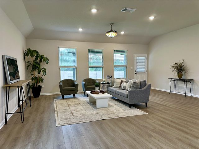 171 Rita Blanca BND, Bastrop, TX 78602