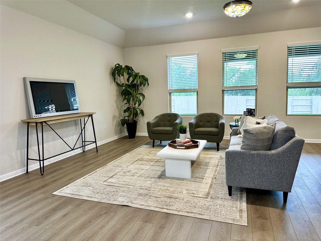 171 Rita Blanca BND, Bastrop, TX 78602
