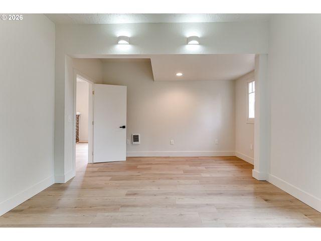 3335 RIVER Rd, Eugene, OR 97404