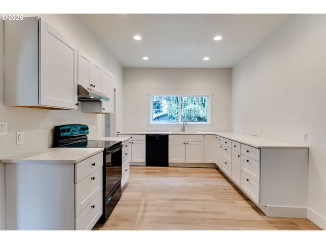 3335 RIVER Rd, Eugene, OR 97404
