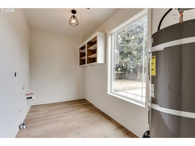3335 RIVER Rd, Eugene, OR 97404