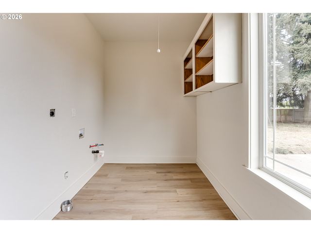 3335 RIVER Rd, Eugene, OR 97404
