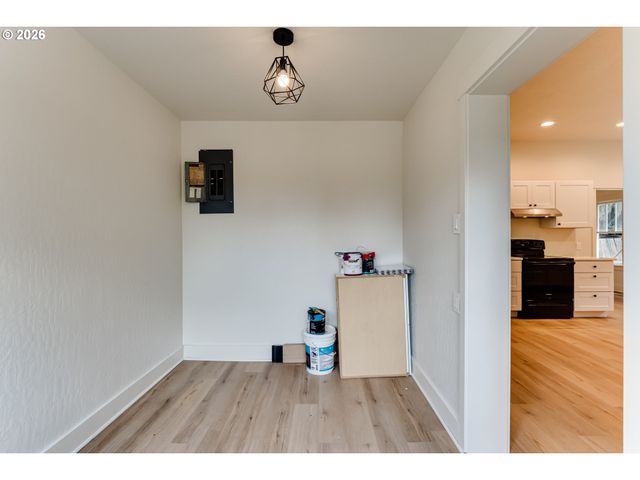 3335 RIVER Rd, Eugene, OR 97404