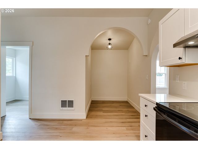 3335 RIVER Rd, Eugene, OR 97404