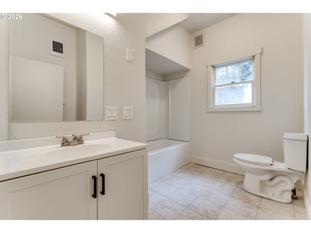 3335 RIVER Rd, Eugene, OR 97404