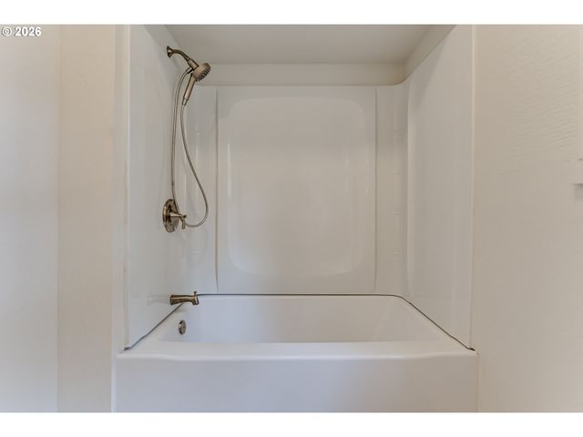 3335 RIVER Rd, Eugene, OR 97404