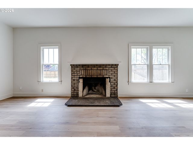 3335 RIVER Rd, Eugene, OR 97404