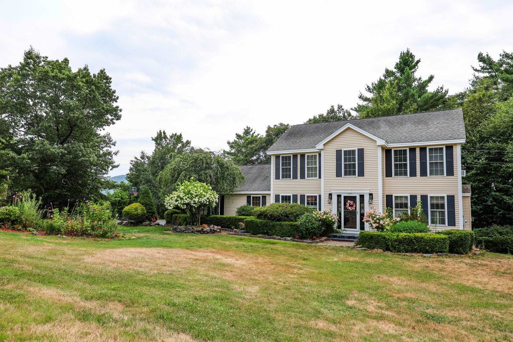 91 Heather Hill Lane, Goffstown, NH 03045