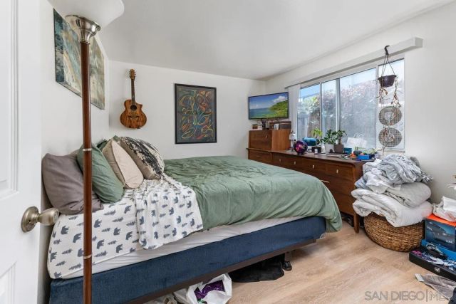 1956 Pacific Beach Dr, San Diego, CA 92109