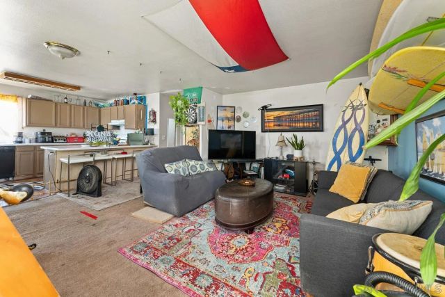 1956 Pacific Beach Dr, San Diego, CA 92109