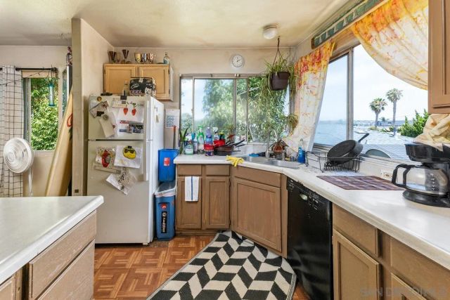 1956 Pacific Beach Dr, San Diego, CA 92109