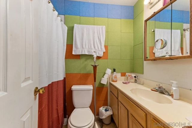 1956 Pacific Beach Dr, San Diego, CA 92109