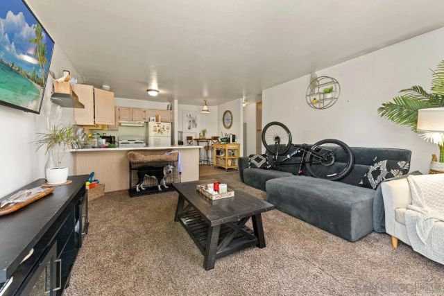 1956 Pacific Beach Dr, San Diego, CA 92109