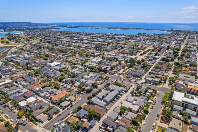 1956 Pacific Beach Dr, San Diego, CA 92109