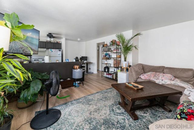 1956 Pacific Beach Dr, San Diego, CA 92109