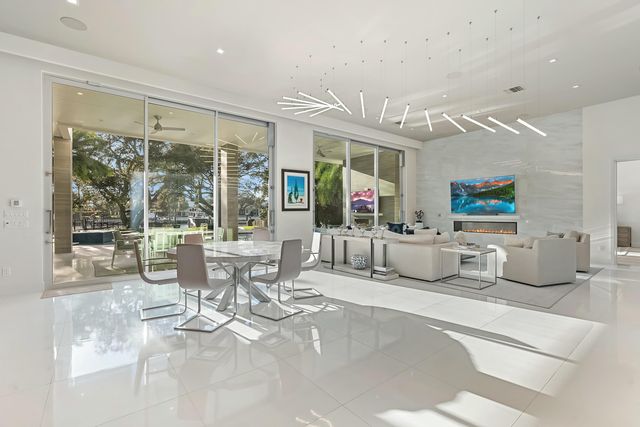 2162 Radnor Road, North Palm Beach, FL 33408