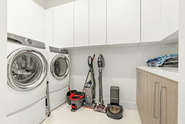 2162 Radnor Road, North Palm Beach, FL 33408