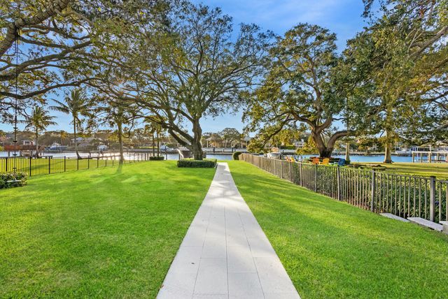 2162 Radnor Road, North Palm Beach, FL 33408