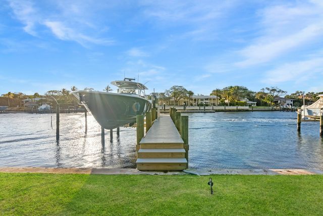 2162 Radnor Road, North Palm Beach, FL 33408