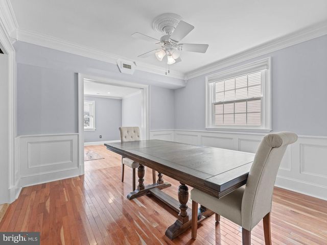 8 CHESTERFIELD RD, Sewell, NJ 08080