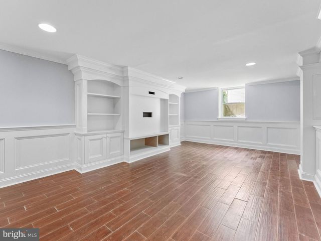 8 CHESTERFIELD RD, Sewell, NJ 08080
