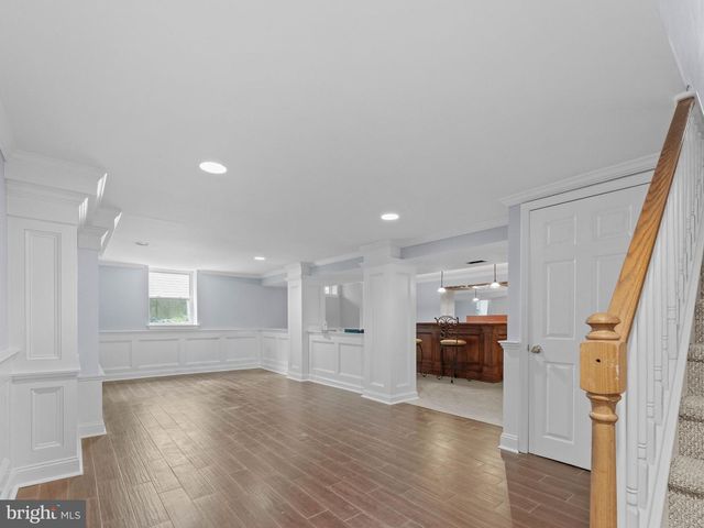 8 CHESTERFIELD RD, Sewell, NJ 08080