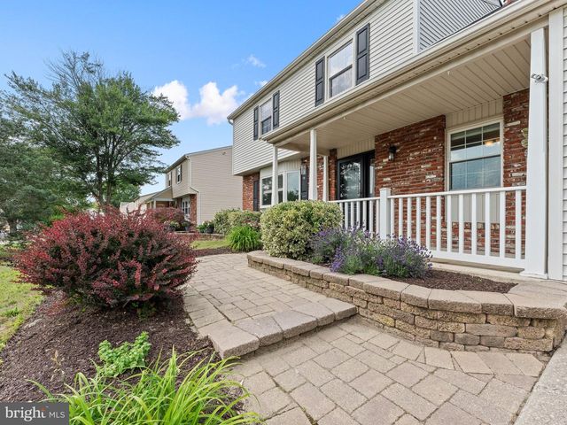 8 CHESTERFIELD RD, Sewell, NJ 08080