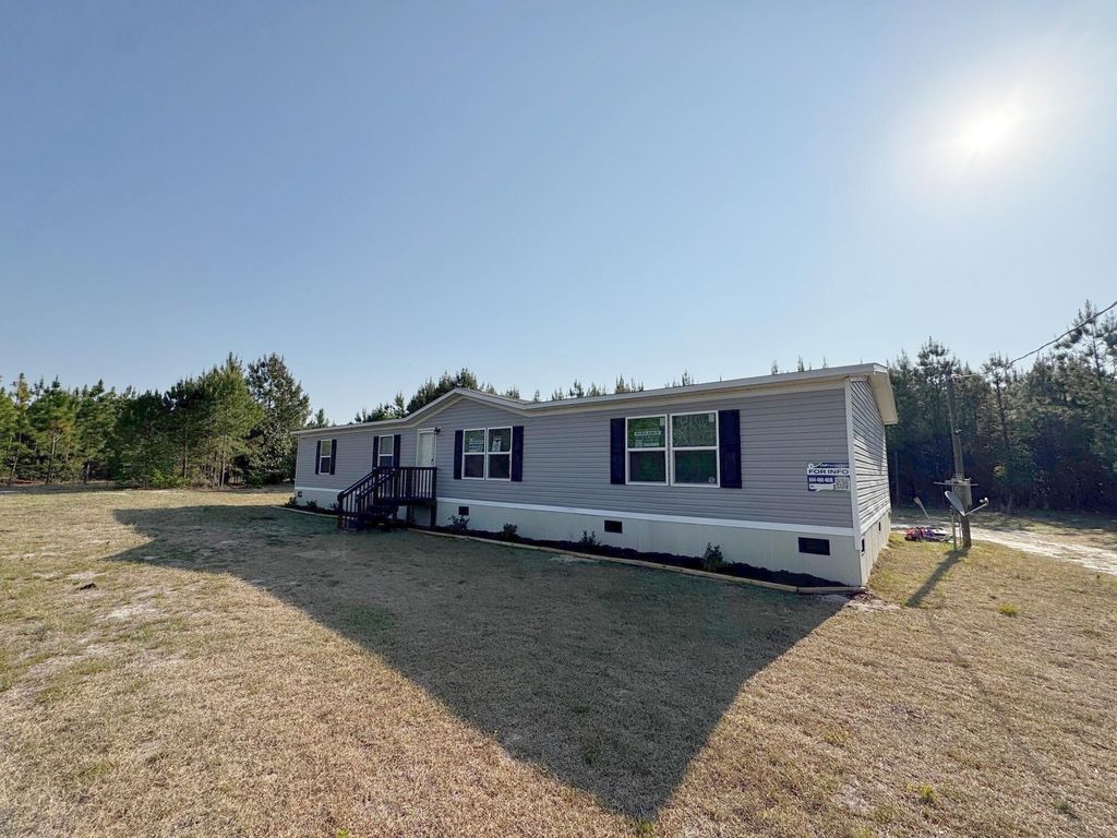247 S Dixie Road, Wagener, SC 29164