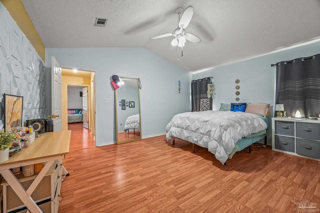 6859 Liberty St, Navarre, FL 32566