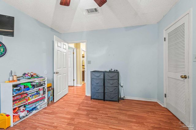 6859 Liberty St, Navarre, FL 32566