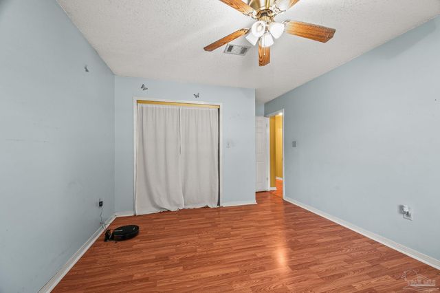 6859 Liberty St, Navarre, FL 32566