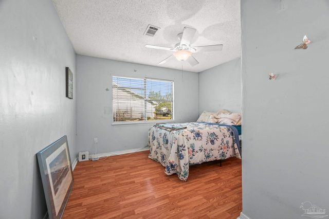 6859 Liberty St, Navarre, FL 32566